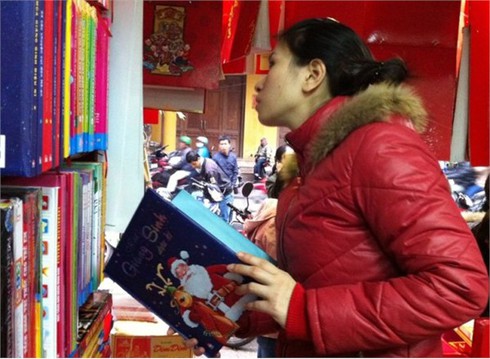 Tấp nập `chợ sách` Hà Thành