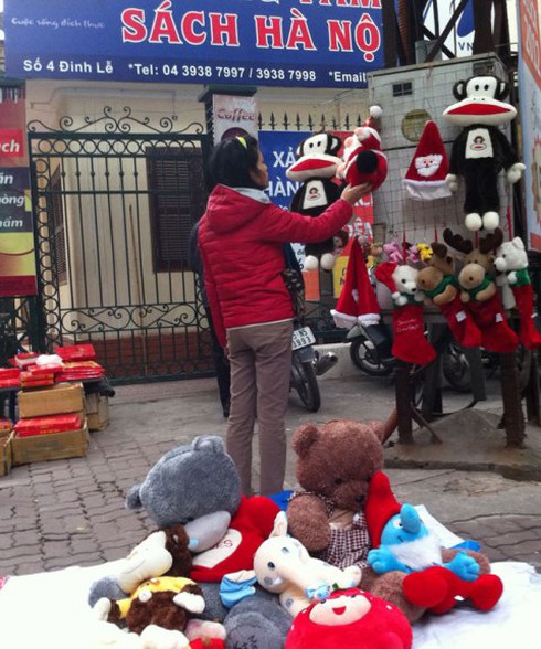 Tấp nập `chợ sách` Hà Thành