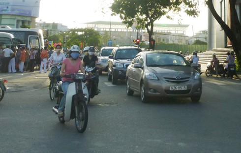 Đà Nẵng tăng lệ phí trước bạ ôtô “gia đình” lên 15% có hợp lý?