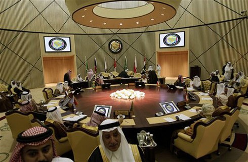 Các nước vùng Vịnh bàn cách `xiết` Iran