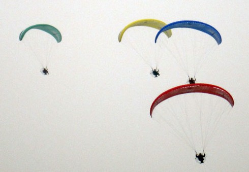 Xem máy bay mô hình phô diễn đón 22/12