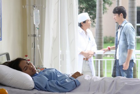 Tường Vy không trang điểm khi đóng Lệ phí tình yêu