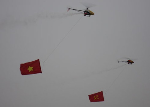 Xem máy bay mô hình phô diễn đón 22/12