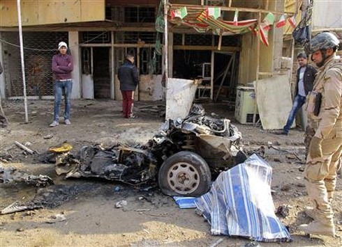 Cảnh tan hoang sau vụ nổ bom hàng loạt ở Baghdad