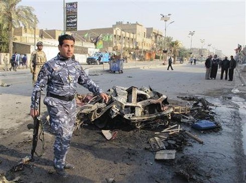 Cảnh tan hoang sau vụ nổ bom hàng loạt ở Baghdad