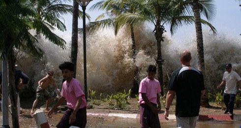 Cô bé trở về sau 7 năm thất lạc vì sóng thần