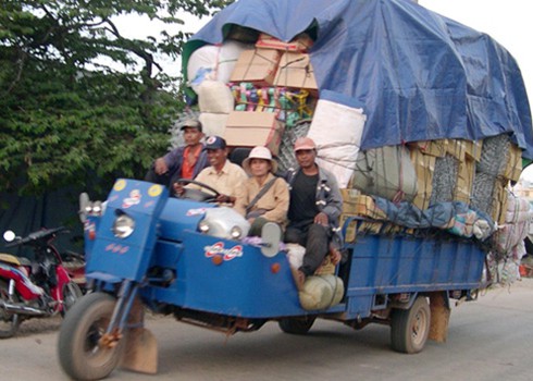 An Giang: Chợ biên giới tấp nập người mua, bán