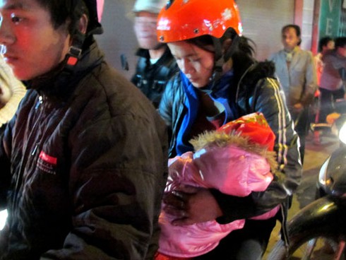 Hà Nội tắc đường cục bộ đêm Giáng sinh