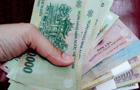 Thưởng Tết giảm so với năm 2010