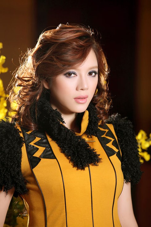 Ngày mới của Lý Nhã Kỳ ở Hạ Long