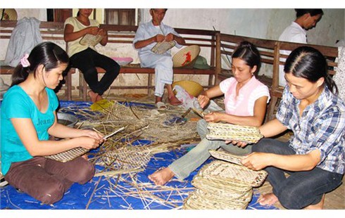 Cần dạy cái thị trường cần