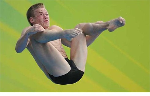 Xem các vận động viên nhảy cầu `lên gân`