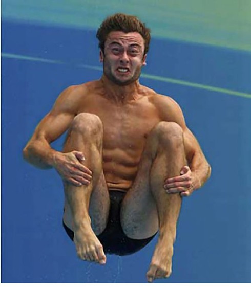 Xem các vận động viên nhảy cầu `lên gân`