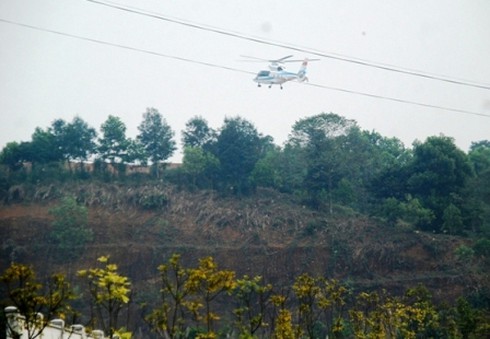 Chộp được hình ảnh trực thăng chở CEO Facebook rời Sa Pa