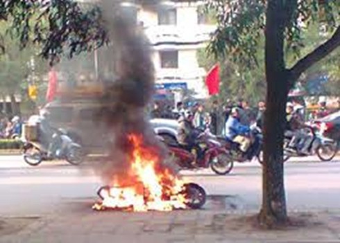 Cháy, nổ xe máy: Người dùng có thể phát hiện lỗi