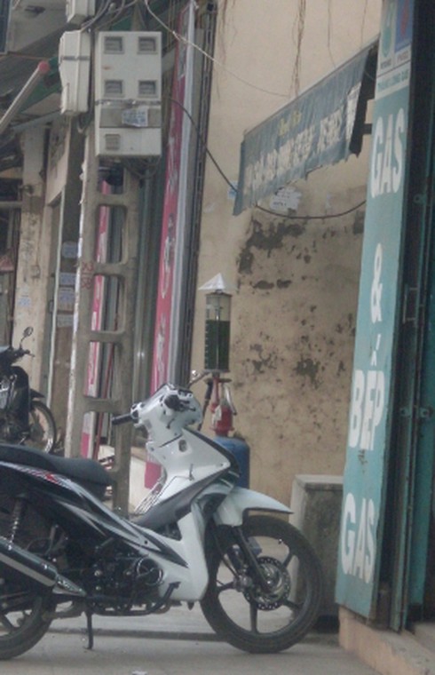Coi chừng xăng vỉa hè