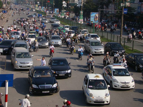 Phí lưu hành phương tiện: cao nhất 50 triệu đồng/năm