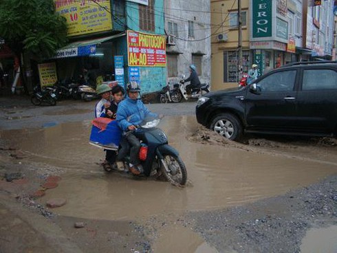 Phí lưu hành phương tiện: cao nhất 50 triệu đồng/năm