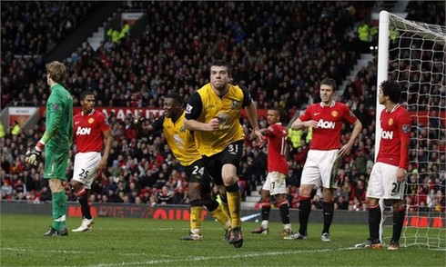 MU thua sốc đội bét bảng trong ngày sinh nhật Sir Alex