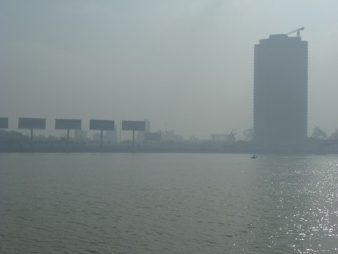 Cận cảnh hiện tượng lạ: Sông Hàn sương mờ bao phủ