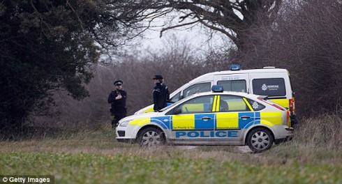 Nghi án giết người trong tư dinh Nữ hoàng Anh: Cảnh sát vào cuộc