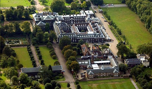 Lộ bí mật an ninh của vợ chồng William, Kate