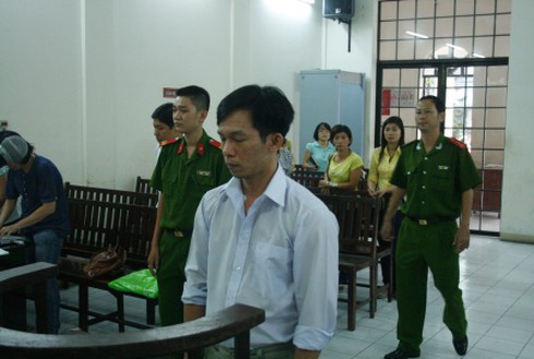 7 tháng tù giam cho nguyên trung úy CSCĐ tấn công CSGT