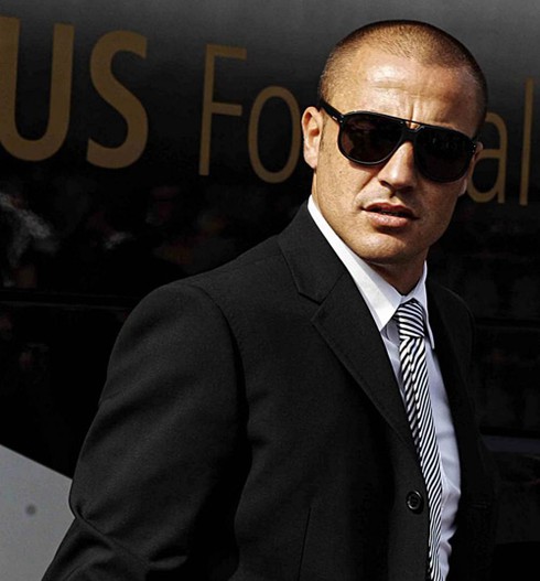 Thăm Việt Nam nhưng Cannavaro bị nghi ngờ dính tới mafia