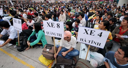 Miễn phí xe cho 1.000 sinh viên nghèo về quê ăn Tết