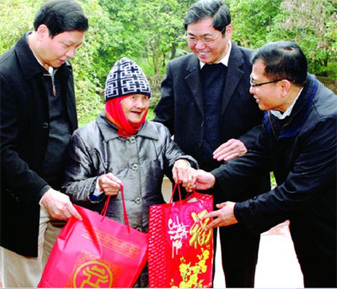 Hà Nội: 250 tỷ đồng giúp người nghèo