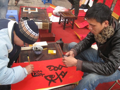 Hà Nội: Nhộn nhịp phố “ông đồ”