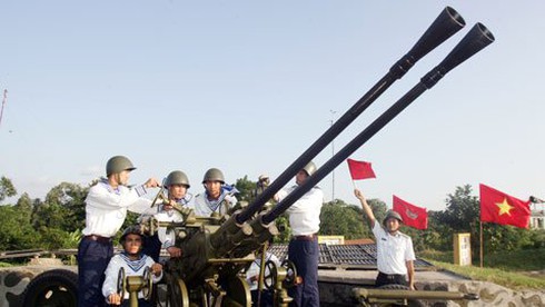 Những cặp anh em trên trường bắn pháo binh