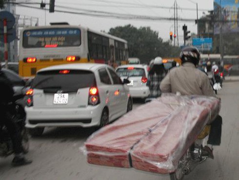 Xe chở cồng kềnh tái xuất dịp Tết