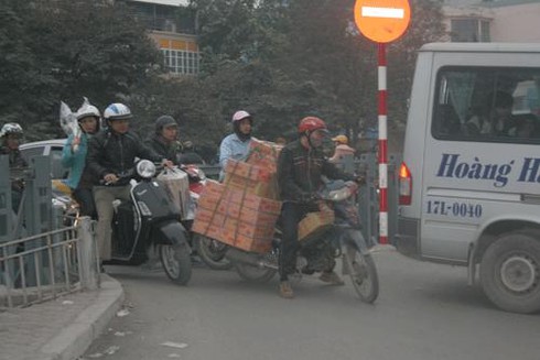 Xe chở cồng kềnh tái xuất dịp Tết