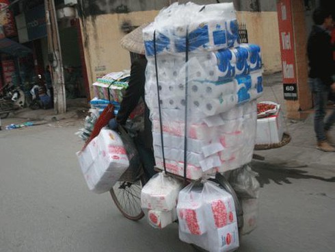 Xe chở cồng kềnh tái xuất dịp Tết