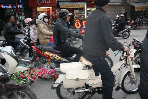 Xe chở cồng kềnh tái xuất dịp Tết