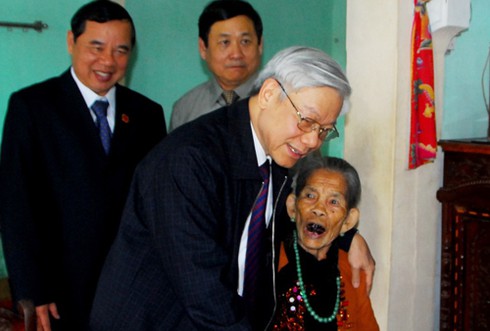 Tổng Bí thư kiểm tra tình hình xây dựng nông thôn mới