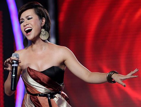 Thu Minh, Uyên Linh hát chung cùng Karik