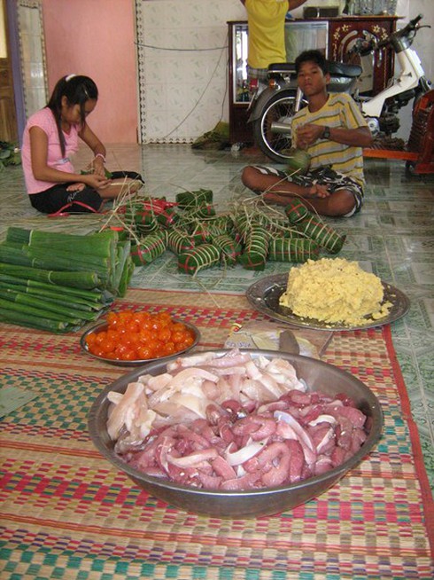 Bánh tét Trà Cuôn: Đặc sản của đất Trà Vinh