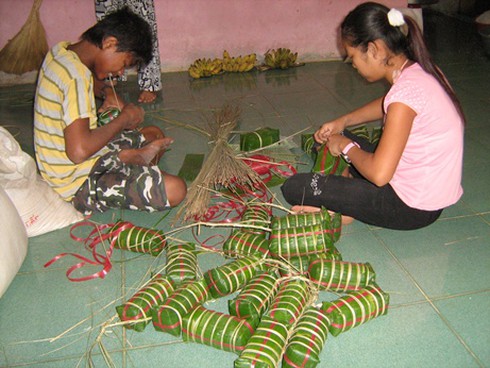 Bánh tét Trà Cuôn: Đặc sản của đất Trà Vinh