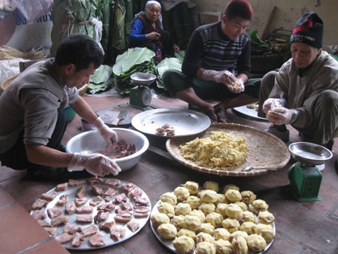 Làng nghề bánh chưng Tranh Khúc hối hả vào Tết