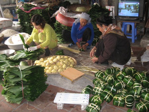 Làng nghề bánh chưng Tranh Khúc hối hả vào Tết