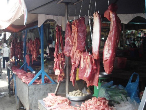 Thấp thỏm, chật vật chờ... thưởng Tết