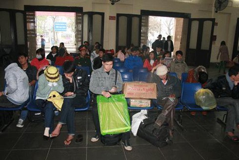 Sẵn sàng huy động xe buýt chở khách về quê