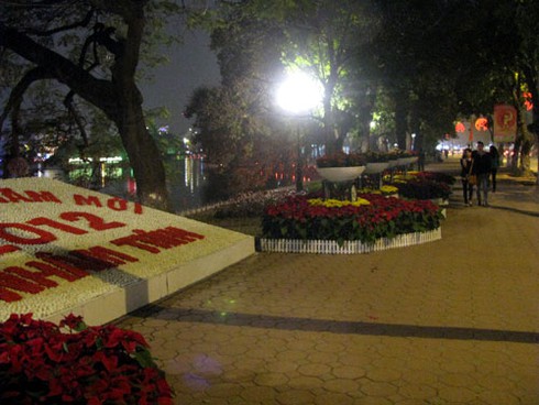 Hà Nội lung linh đón năm mới