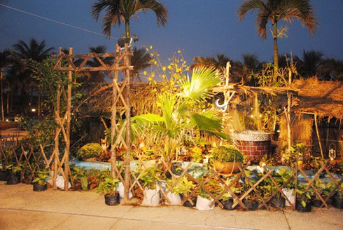 Chợ quê ngày Tết giữa khách sạn 5 sao