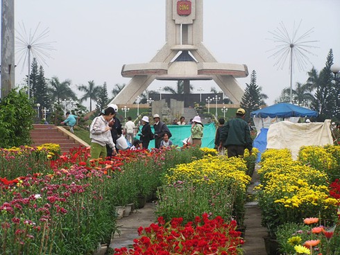 Đà Nẵng tràn ngập sắc xuân