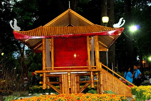 Độc đáo Chùa Một cột, Đại nội Huế giữa Sài Gòn