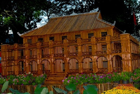 Độc đáo Chùa Một cột, Đại nội Huế giữa Sài Gòn