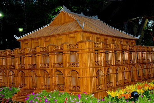 Độc đáo Chùa Một cột, Đại nội Huế giữa Sài Gòn